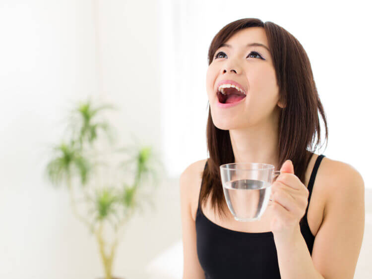 Súc miệng giúp kiểm soát bệnh viêm amidan Súc miệng giúp kiểm soát bệnh viêm amidan