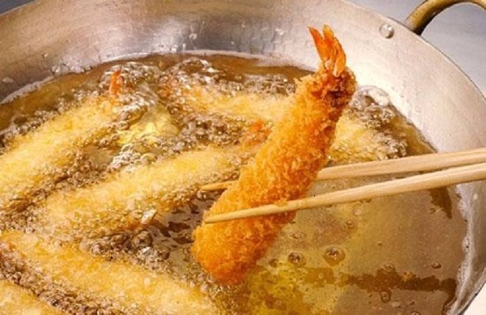 Bị viêm họng nên kiêng thực phẩm nhiều dầu mỡ Bị viêm họng nên kiêng thực phẩm nhiều dầu mỡ