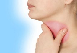 Nếu không được chữa trị sớm, vêm họng cấp có thể gây ra các biến chứng nguy hiểm