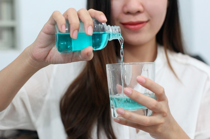 Người bệnh cần thực hiện các biện pháp vệ sinh răng miệng để hạn chế bệnh nặng thêm Người bệnh cần thực hiện các biện pháp vệ sinh răng miệng để hạn chế bệnh nặng thêm