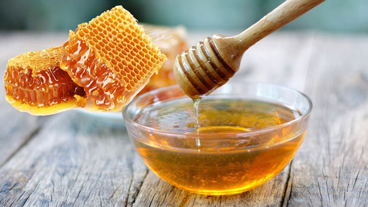 Mật ong thường được sử dụng để chữa viêm họng mãn tính
